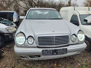 bontott MERCEDES-BENZ E-CLASS Bal hátsó Csonkállvány Kerékaggyal