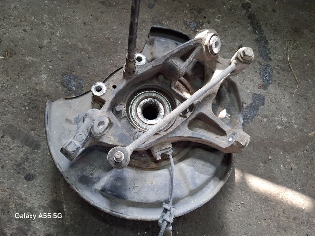 bontott MERCEDES-BENZ E-CLASS Bal hátsó Csonkállvány Kerékaggyal