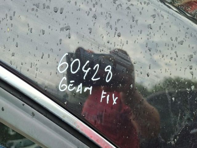 bontott MERCEDES-BENZ E-CLASS Bal hátsó Fixüveg (Ajtóban)