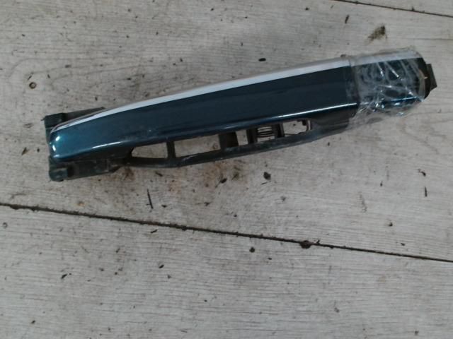 bontott MERCEDES-BENZ E-CLASS Bal hátsó Külső Kilincs