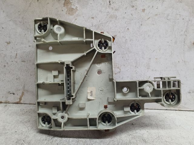 bontott MERCEDES-BENZ E-CLASS Bal Hátsó Lámpa Foglalat