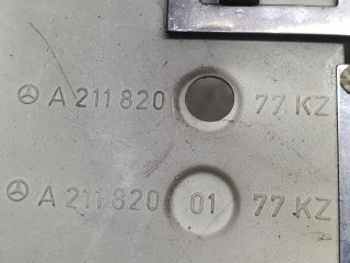 bontott MERCEDES-BENZ E-CLASS Bal Hátsó Lámpa Foglalat