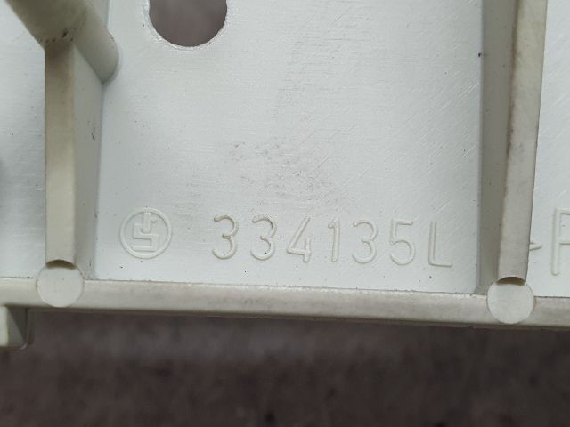 bontott MERCEDES-BENZ E-CLASS Bal Hátsó Lámpa Foglalat