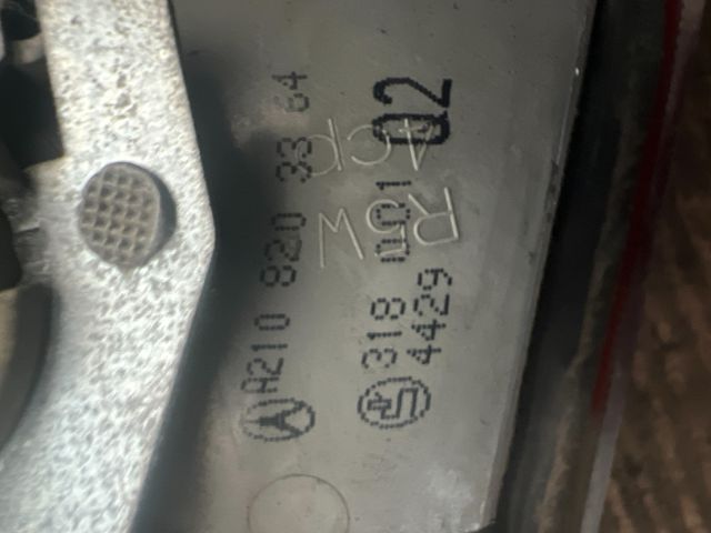 bontott MERCEDES-BENZ E-CLASS Bal Hátsó Lámpa