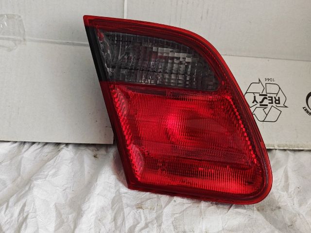 bontott MERCEDES-BENZ E-CLASS Bal Hátsó Lámpa