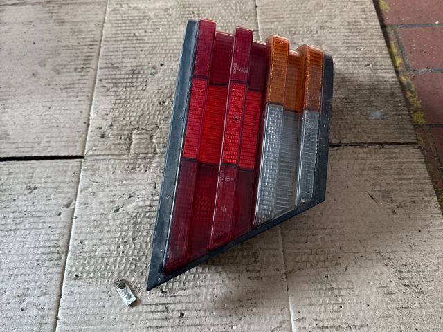 bontott MERCEDES-BENZ E-CLASS Bal Hátsó Lámpa