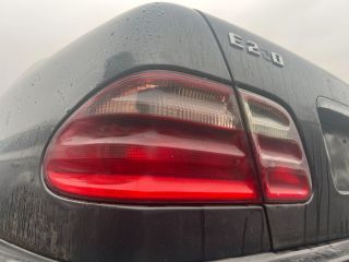 bontott MERCEDES-BENZ E-CLASS Bal Hátsó Lámpa