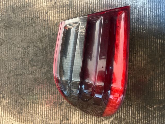 bontott MERCEDES-BENZ E-CLASS Bal Hátsó Lámpa