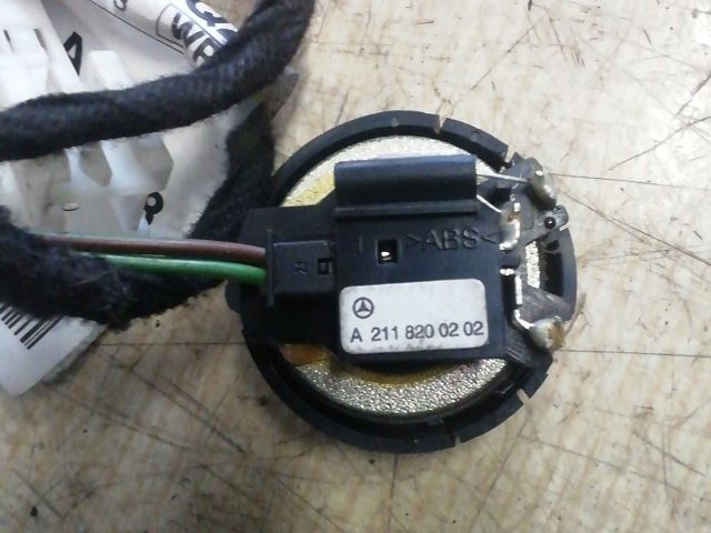 bontott MERCEDES-BENZ E-CLASS Bal hátsó Magassugárzó Hangszóró