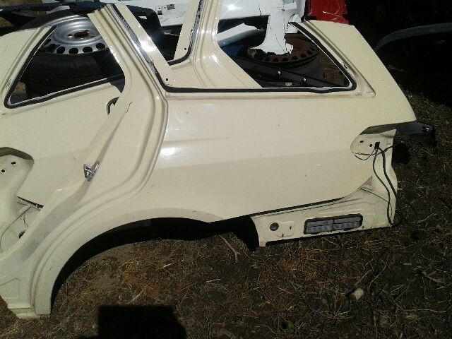 bontott MERCEDES-BENZ E-CLASS Bal hátsó Sárvédő