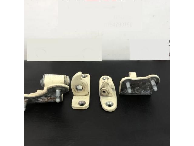 bontott MERCEDES-BENZ E-CLASS Bal hátsó Zsanér