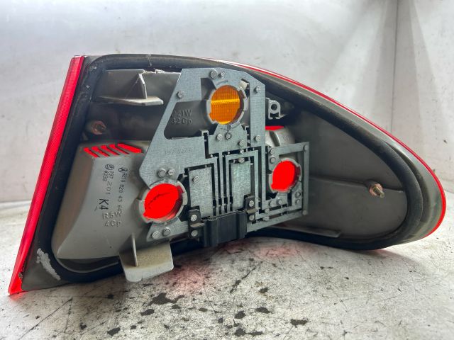 bontott MERCEDES-BENZ E-CLASS Bal Külső Hátsó Lámpa