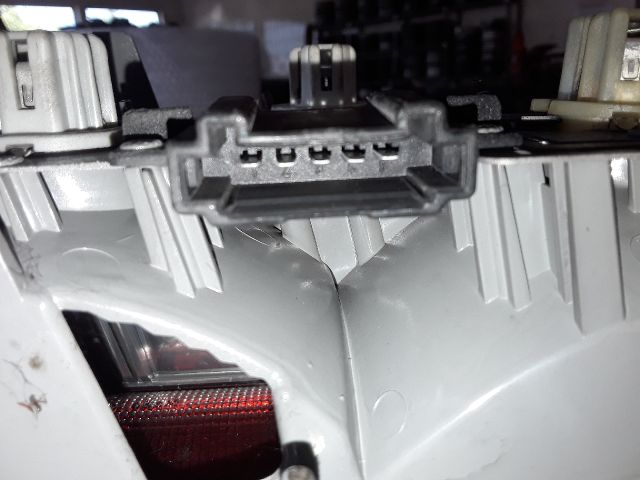 bontott MERCEDES-BENZ E-CLASS Bal Külső Hátsó Lámpa