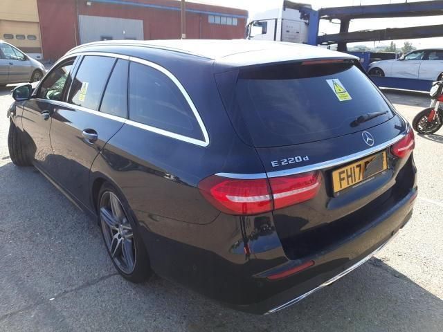 bontott MERCEDES-BENZ E-CLASS Bal Küszöb