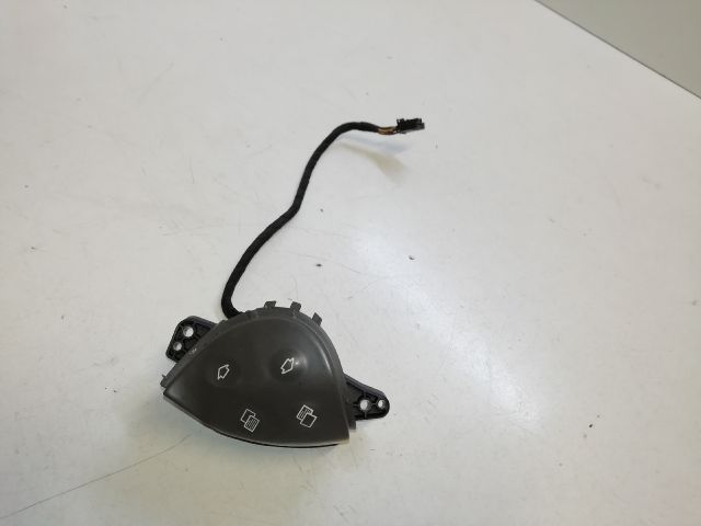 bontott MERCEDES-BENZ E-CLASS Bal Multikormány Kapcsoló