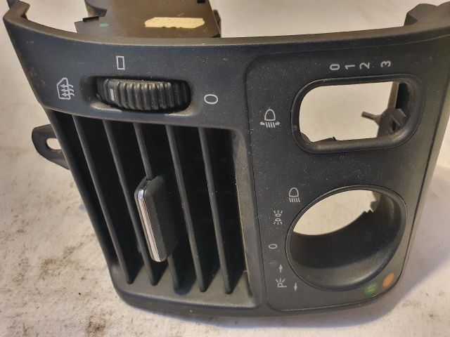 bontott MERCEDES-BENZ E-CLASS Bal Szellőző