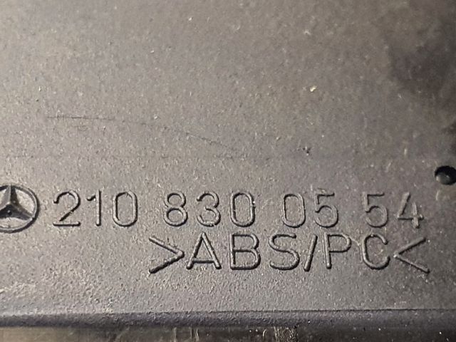 bontott MERCEDES-BENZ E-CLASS Bal Szellőző