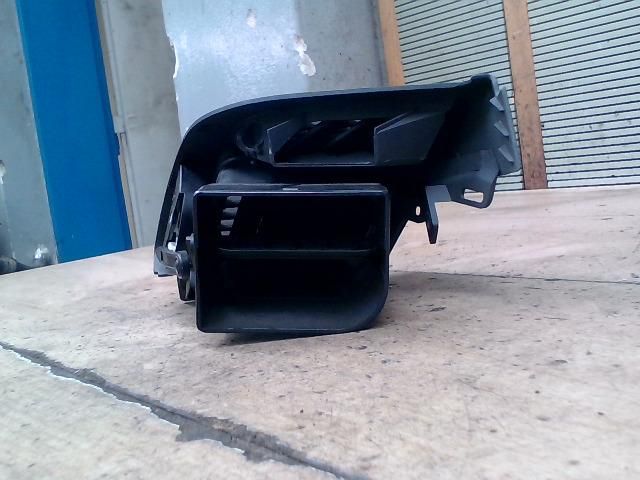 bontott MERCEDES-BENZ E-CLASS Bal Szellőző