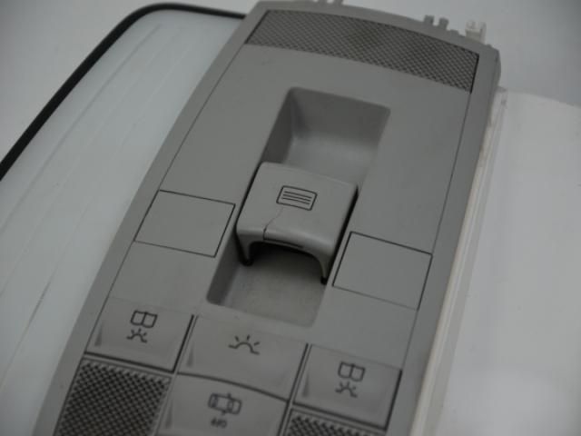 bontott MERCEDES-BENZ E-CLASS Beltér Világítás Első