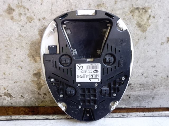 bontott MERCEDES-BENZ E-CLASS Beltér Világítás Első