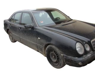 bontott MERCEDES-BENZ E-CLASS Beltér Világítás Első