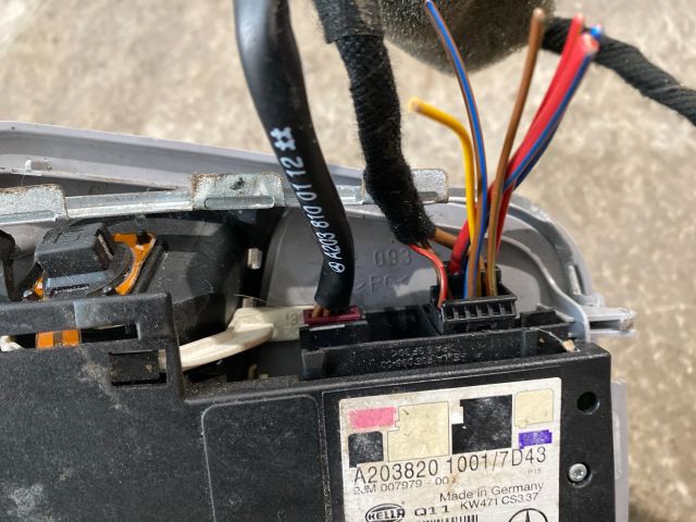 bontott MERCEDES-BENZ E-CLASS Beltér Világítás Első