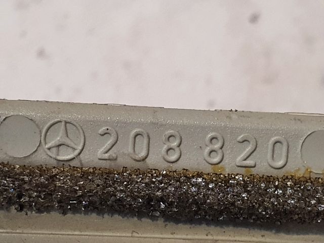 bontott MERCEDES-BENZ E-CLASS Beltér Világítás Első