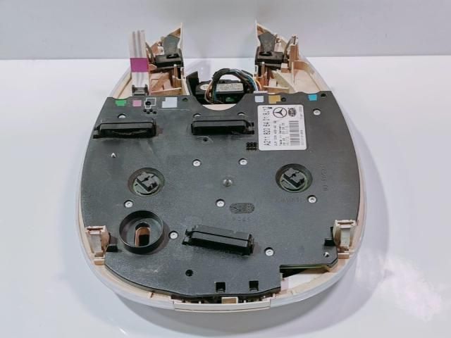 bontott MERCEDES-BENZ E-CLASS Beltér Világítás Első