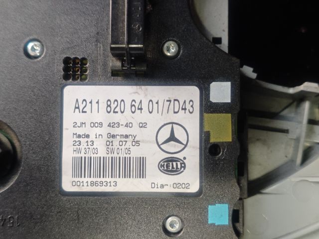 bontott MERCEDES-BENZ E-CLASS Beltér Világítás Első