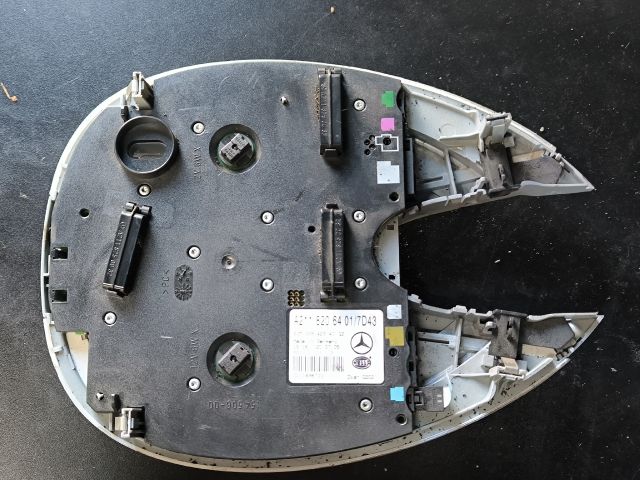 bontott MERCEDES-BENZ E-CLASS Beltér Világítás Első