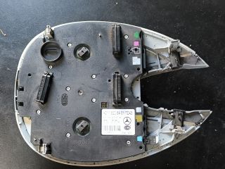 bontott MERCEDES-BENZ E-CLASS Beltér Világítás Első