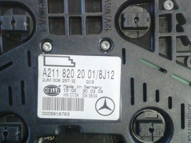 bontott MERCEDES-BENZ E-CLASS Beltér Világítás Hátsó