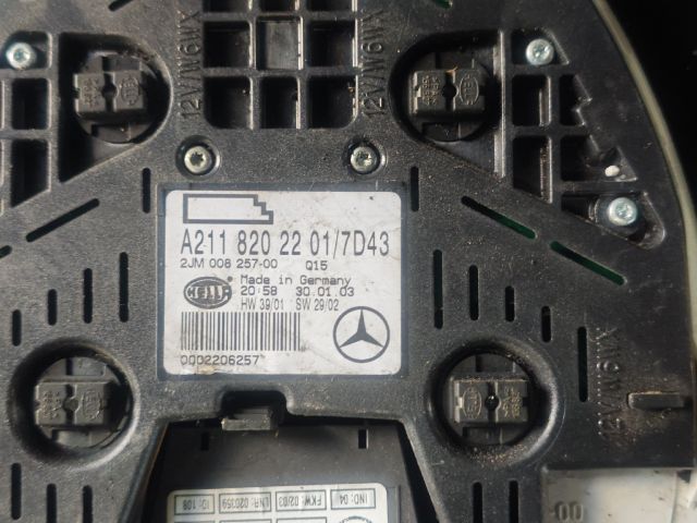 bontott MERCEDES-BENZ E-CLASS Beltér Világítás Hátsó