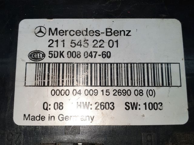 bontott MERCEDES-BENZ E-CLASS Biztosítéktábla Csomagtér