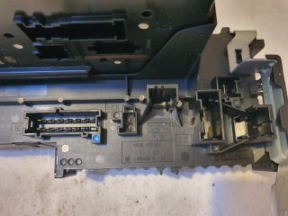 bontott MERCEDES-BENZ E-CLASS Biztosítéktábla Csomagtér