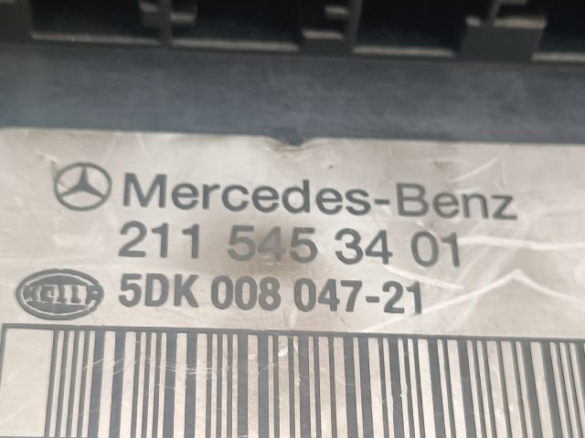 bontott MERCEDES-BENZ E-CLASS Biztosítéktábla Csomagtér