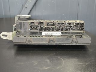 bontott MERCEDES-BENZ E-CLASS Biztosítéktábla Csomagtér