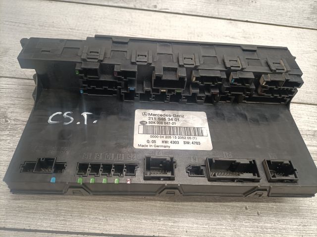 bontott MERCEDES-BENZ E-CLASS Biztosítéktábla Csomagtér