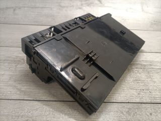 bontott MERCEDES-BENZ E-CLASS Biztosítéktábla Csomagtér