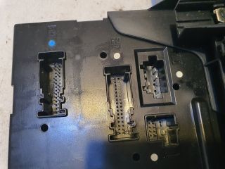 bontott MERCEDES-BENZ E-CLASS Biztosítéktábla Csomagtér