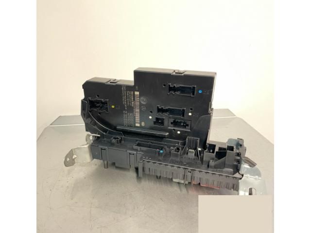 bontott MERCEDES-BENZ E-CLASS Biztosítéktábla Csomagtér