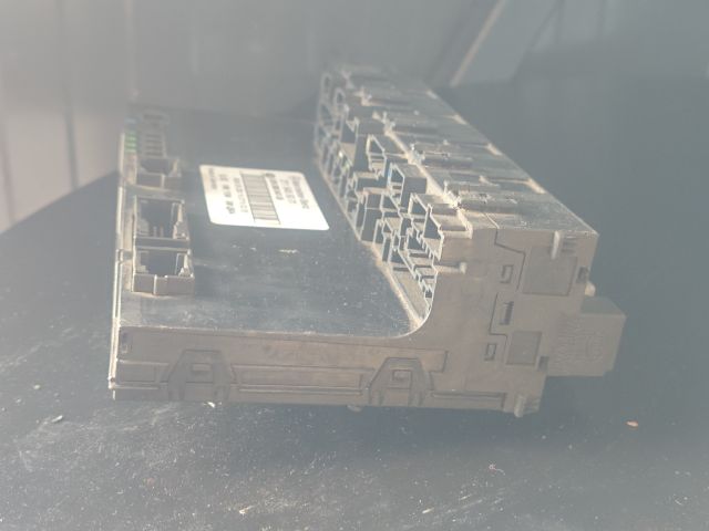 bontott MERCEDES-BENZ E-CLASS Biztosítéktábla Csomagtér