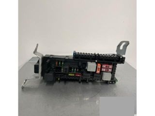 bontott MERCEDES-BENZ E-CLASS Biztosítéktábla Csomagtér