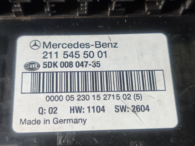 bontott MERCEDES-BENZ E-CLASS Biztosítéktábla Csomagtér