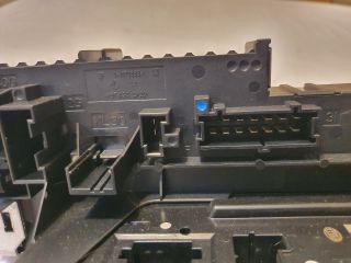 bontott MERCEDES-BENZ E-CLASS Biztosítéktábla Csomagtér