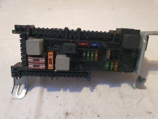 bontott MERCEDES-BENZ E-CLASS Biztosítéktábla Csomagtér