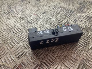 bontott MERCEDES-BENZ E-CLASS Biztosítéktábla Doboz