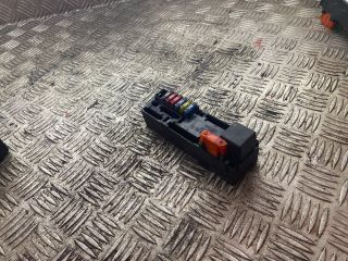 bontott MERCEDES-BENZ E-CLASS Biztosítéktábla Doboz