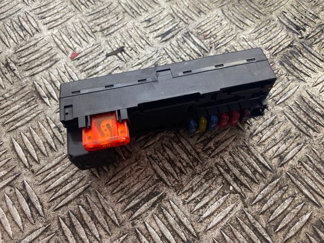 bontott MERCEDES-BENZ E-CLASS Biztosítéktábla Doboz