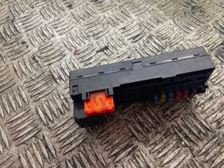 bontott MERCEDES-BENZ E-CLASS Biztosítéktábla Doboz